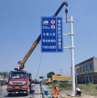 双鸭山双悬臂标志杆、交通标志杆制作、门架立柱加工厂家